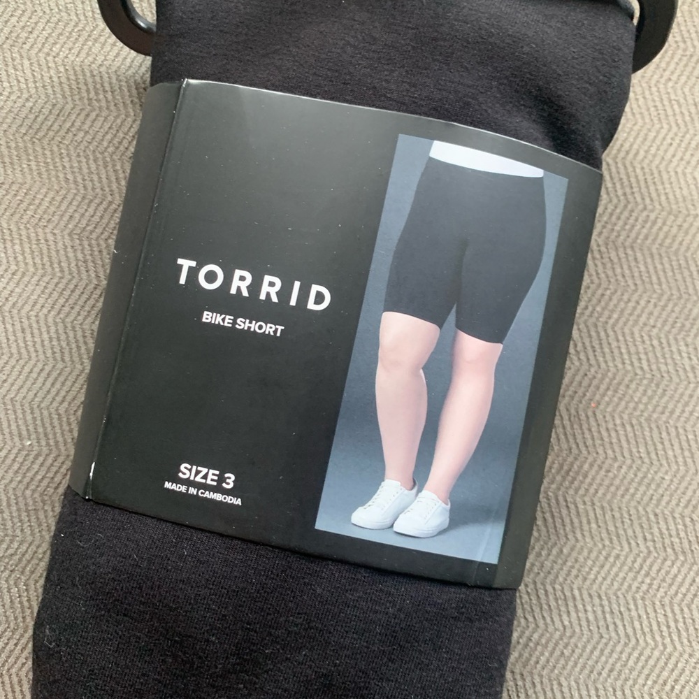 Torrid bike short size 3